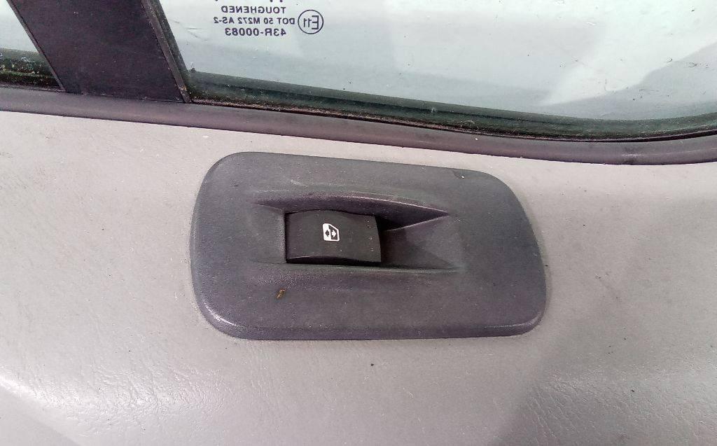 кнопка стеклоподъемника двери Nissan Primastar 1 поколение 2004 - фото №1