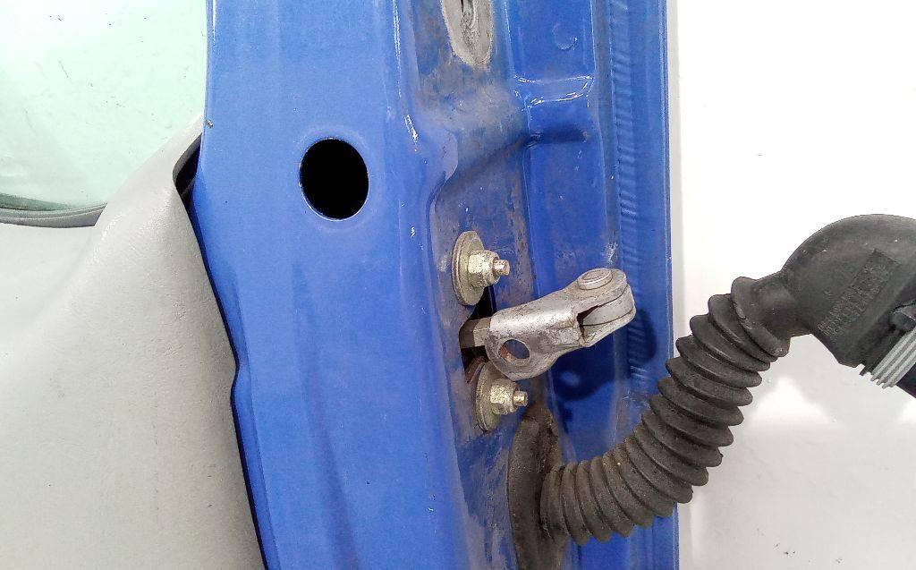 ограничитель открывания двери Nissan Primastar 1 поколение 2004 - фото №1