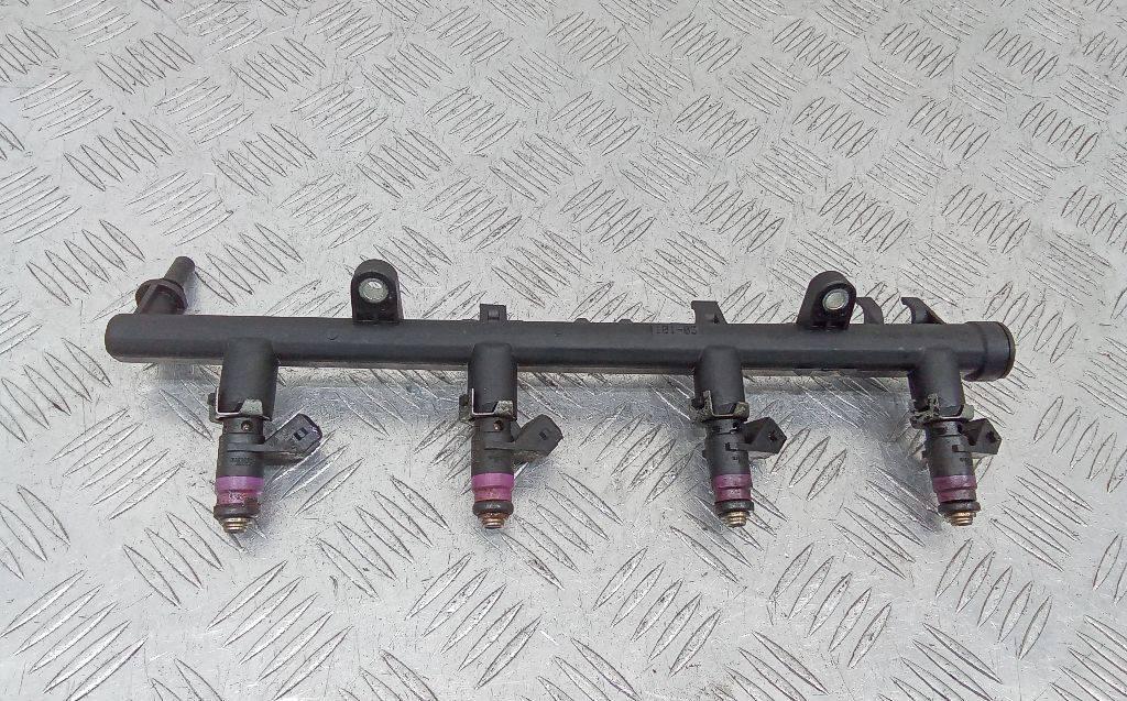 топливная рампа Renault Megane 2 поколение 2005, 1.6 л., бензин, 8200135504 - фото №1