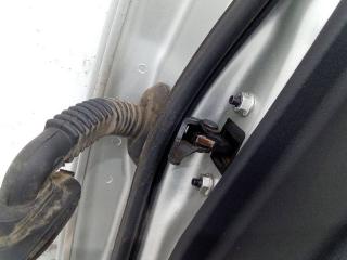 ограничитель открывания двери Toyota Auris 1 поколение 2007