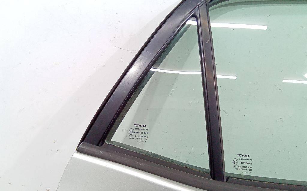 форточка задняя правая Toyota Auris 1 поколение 2007 - фото №1