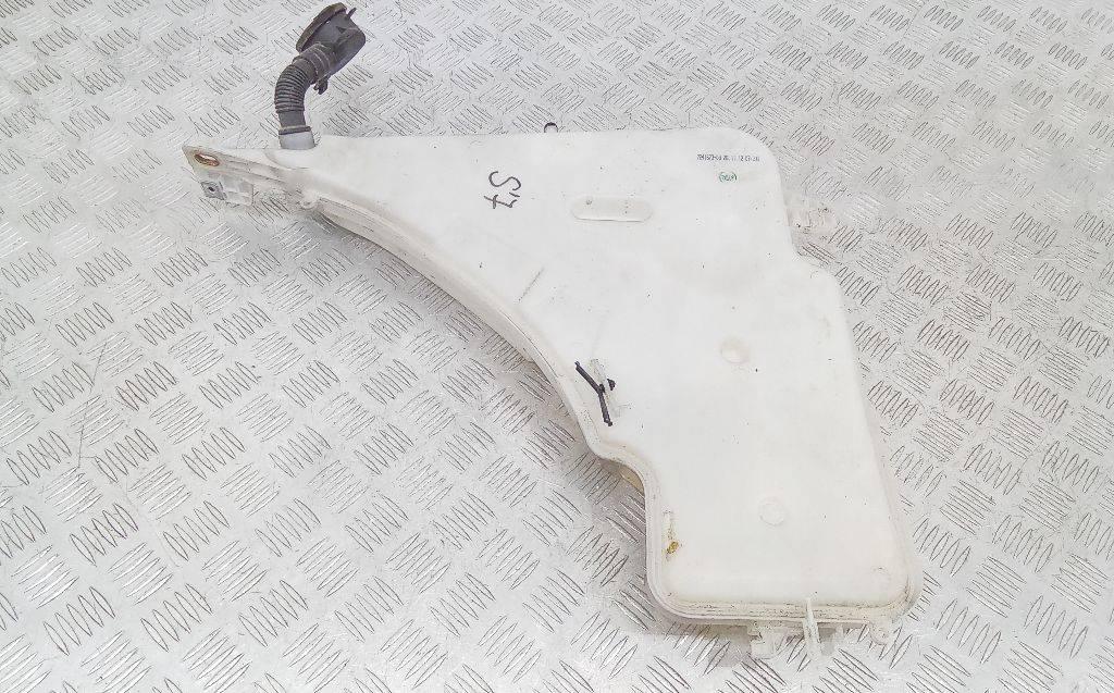 бачок омывателя BMW 1 серия F20/F21 2013, 1.6 л., дизель, 724167308 - фото №1