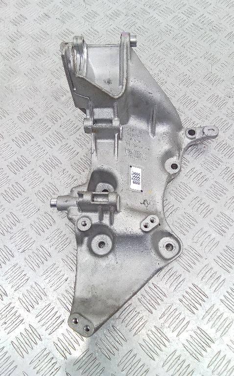 кронштейн генератора Renault Duster 2 поколение 2022, 2.0 л., бензин, МКПП, 8201033565 - фото №1