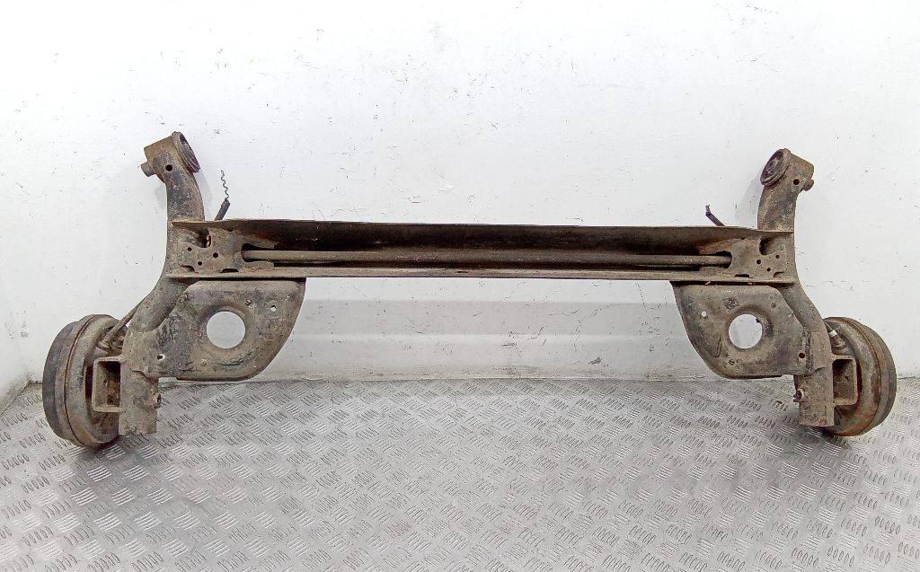 балка подвески задняя Nissan Micra 4 поколение (K13) 2011, 1.2 л., бензин - фото №1