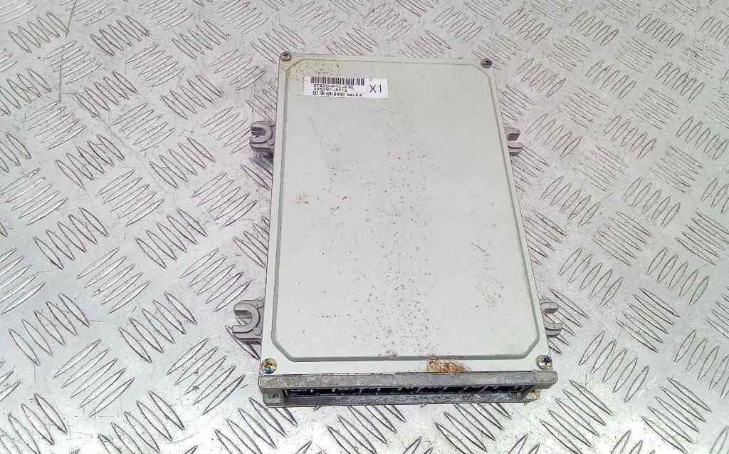 блок управления двигателем Honda Civic 7 поколение 2000, 37820-P1J-E14 - фото №1