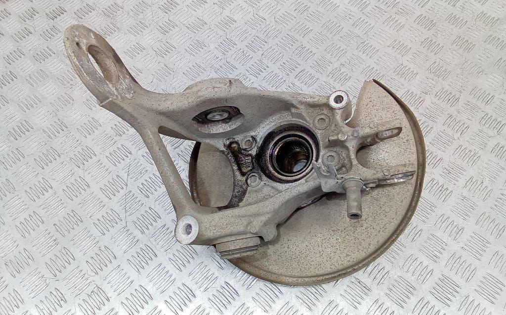 кулак задний правый Audi A5 8T 2009 - фото №1