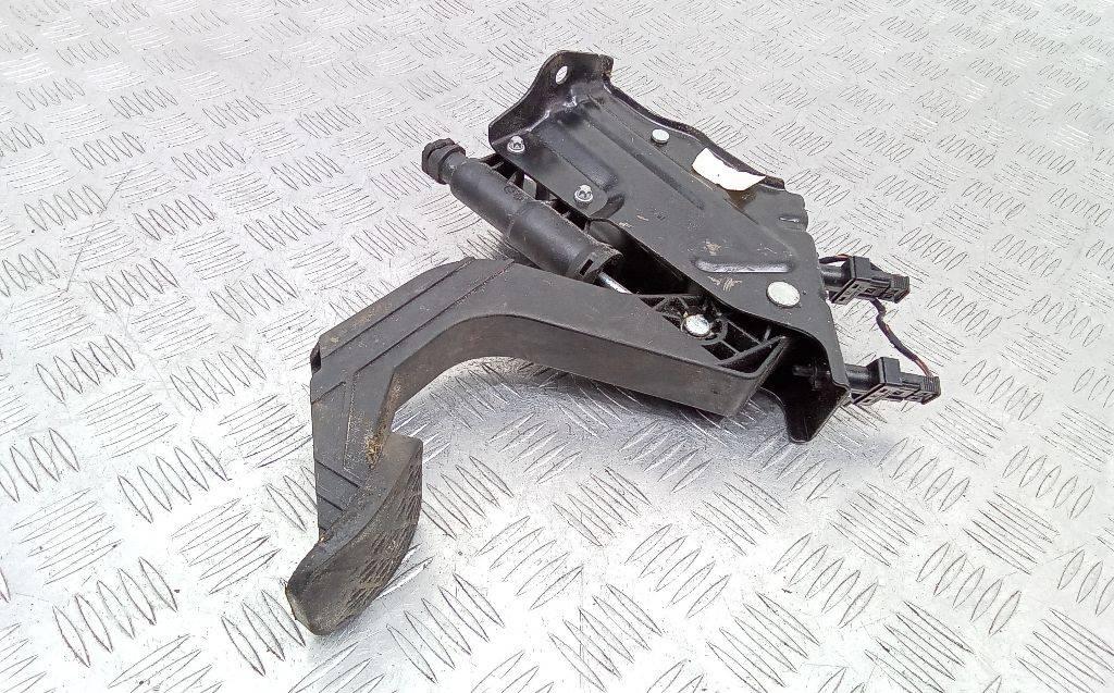 педаль сцепления Mercedes-Benz Sprinter 2 поколение (W906) 2011, A9062900501 - фото №1