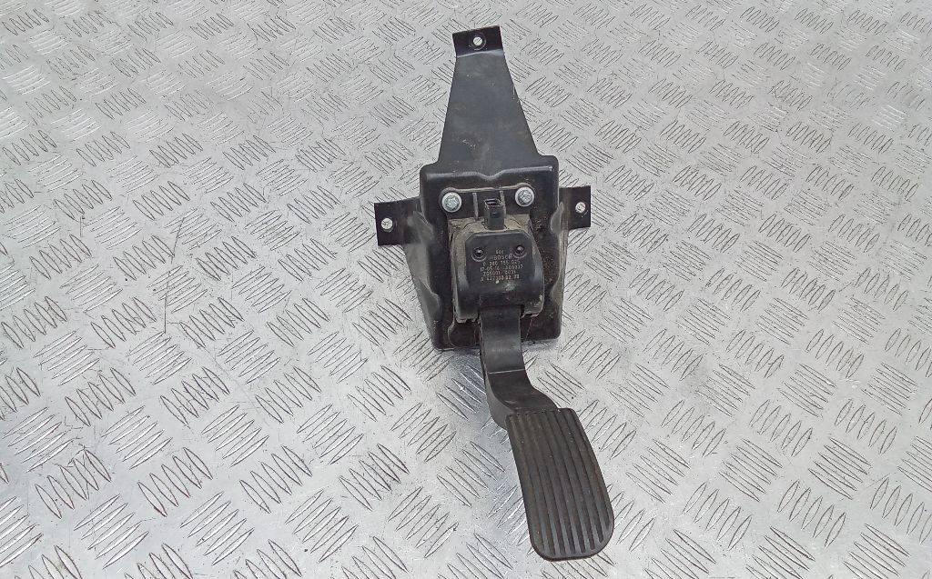 педаль сцепления Mercedes-Benz Sprinter 2 поколение (W906) 2011 - фото №1