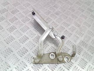 петля капота Ford Fiesta 6 поколение [рестайлинг] 2015, 8A6116801AD