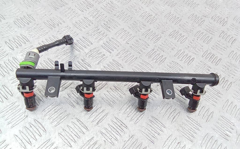 топливная рампа Renault Duster 2 поколение 2022, 2.0 л., бензин, МКПП, 8200053030 - фото №1