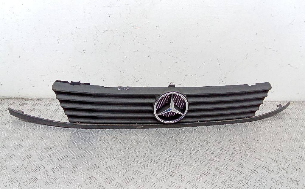 решетка радиатора Mercedes-Benz Vito W638 2002, A6388880415 - фото №1