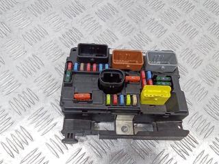 блок предохранителей Citroen C3 2 поколение 2011, 9667199680