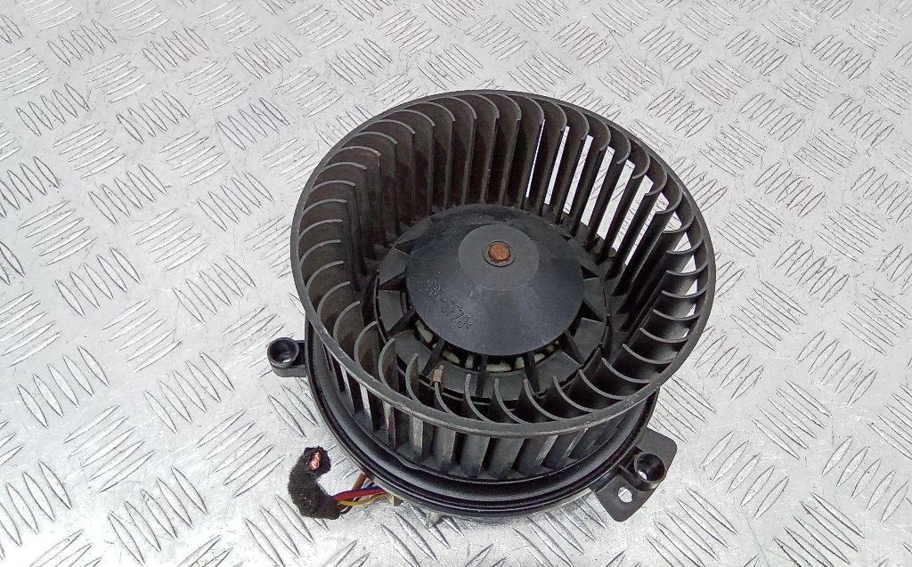 моторчик печки Audi A4 B6 2002, 8E1820021 - фото №1