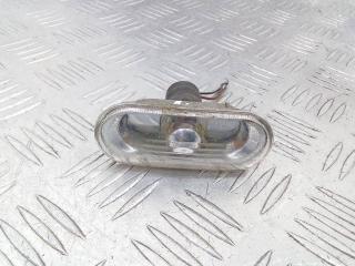 повторитель поворота на крыле левый Volkswagen Golf 4 поколение 2001, 1J0949117