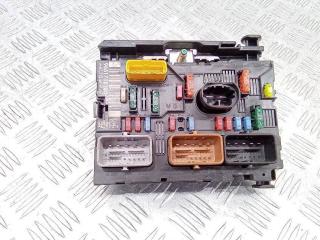 блок предохранителей Peugeot 207 1 поколение 2006, 9661708180