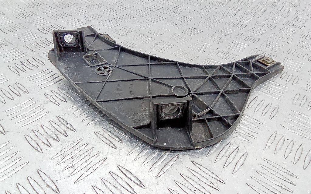 крепление фары правой Audi A4 B6 2001 - фото №1