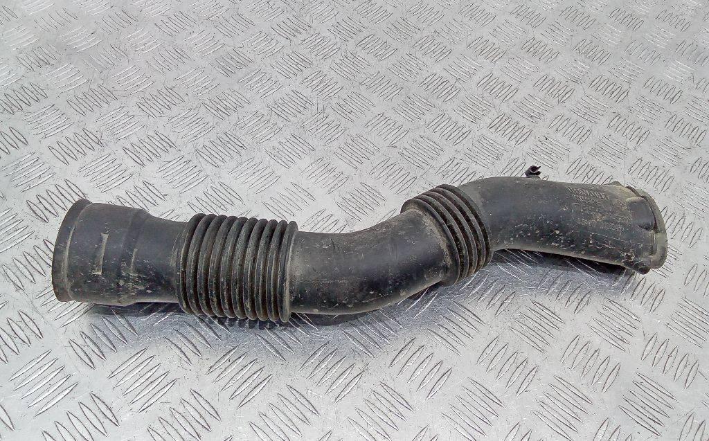 патрубок воздушного фильтра Renault Duster 1 поколение 2012, 165555736R - фото №1