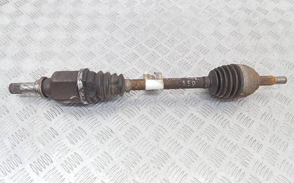 полуось передняя левая (приводной вал, ШРУС) Renault Clio 3 поколение 2006, 1.5 л., дизель, 8200499585 - фото №1