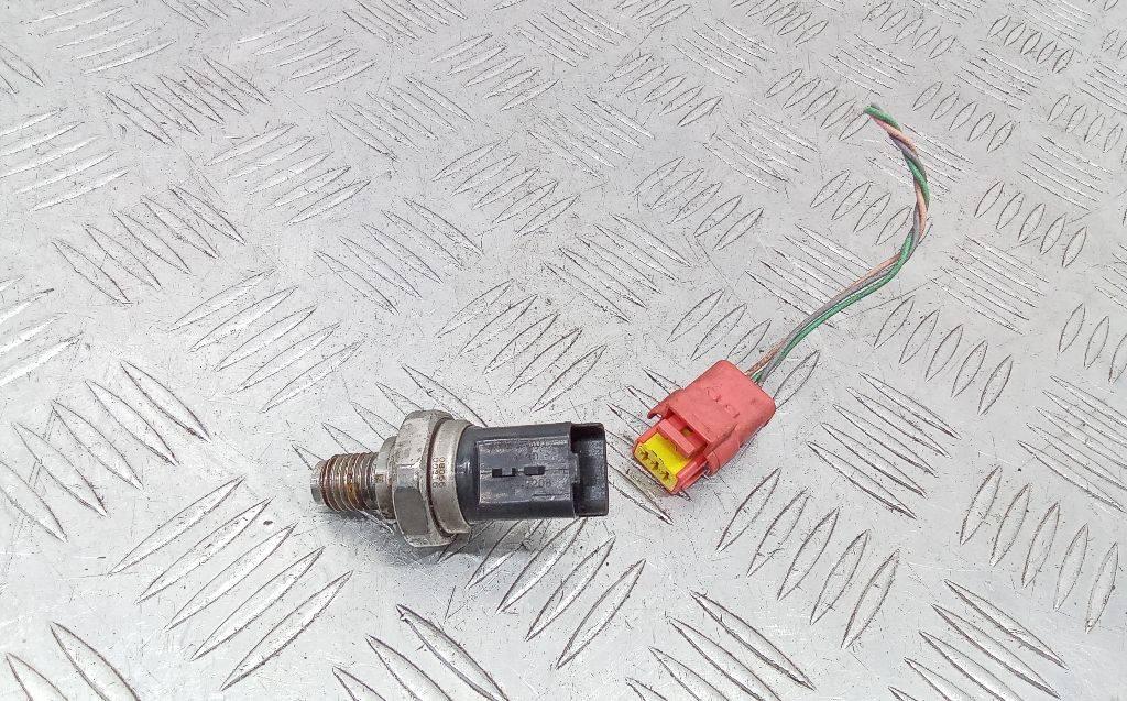 датчик давления топлива Renault Scenic 3 поколение 2010, 1.5 л., дизель, МКПП, 5WS40208 - фото №1