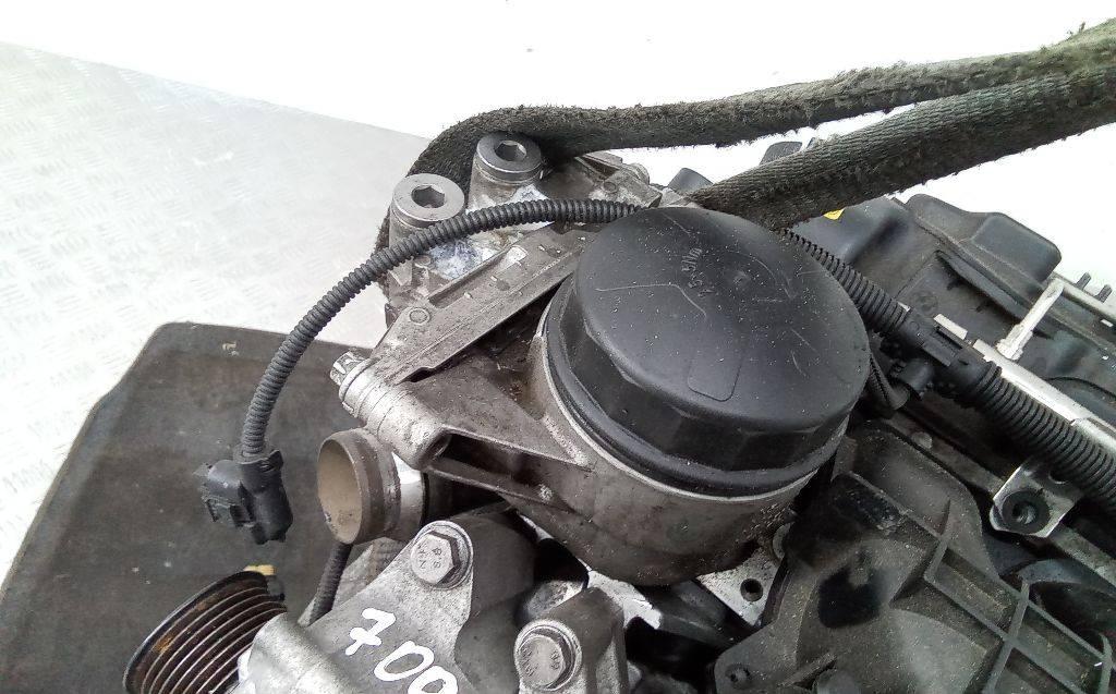 корпус масляного фильтра BMW X5 F15 2013, 3.0 л., бензин, АКПП, 7516383 - фото №1