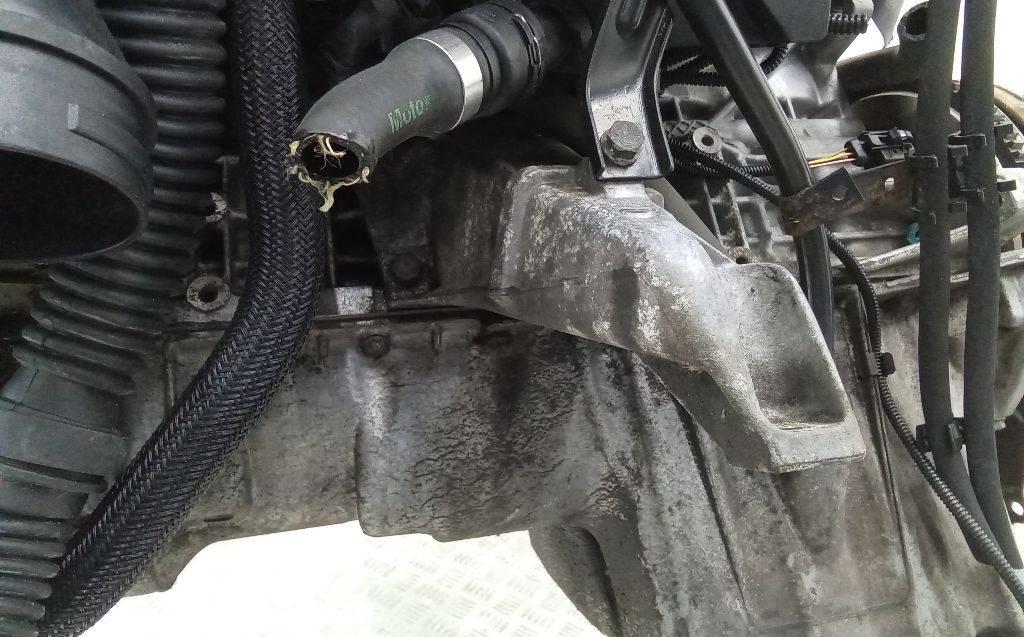 кронштейн двигателя BMW 3 серия E46 1999, 2.0 л., бензин, МКПП - фото №1