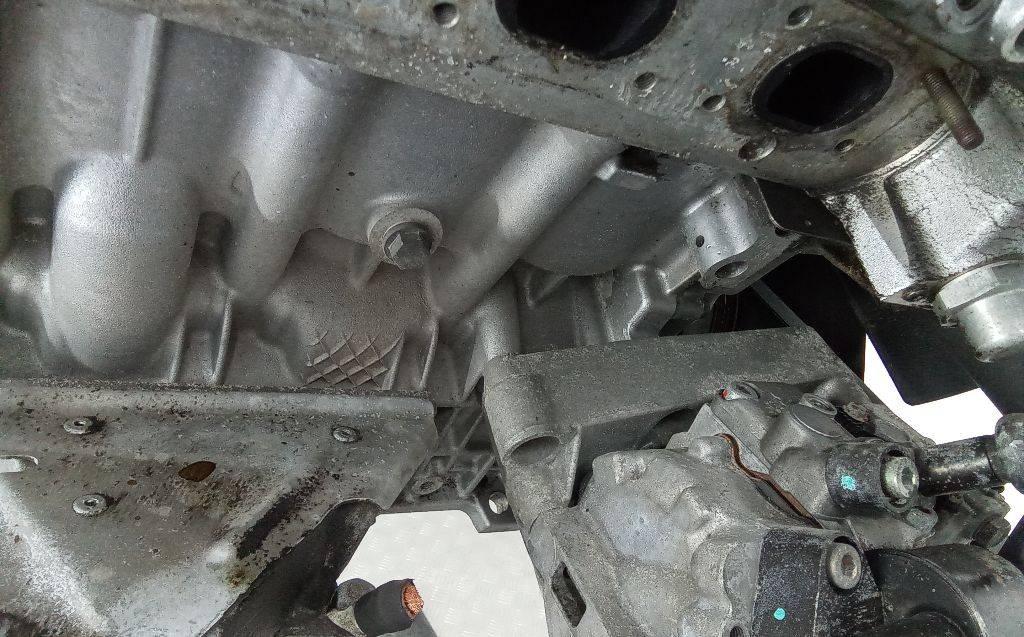 кронштейн компрессора кондиционера BMW 3 серия E46 1999, 2.0 л., бензин, МКПП - фото №1