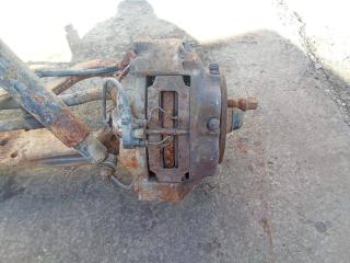 суппорт передний левый Mercedes-Benz T1 407-410D 1987