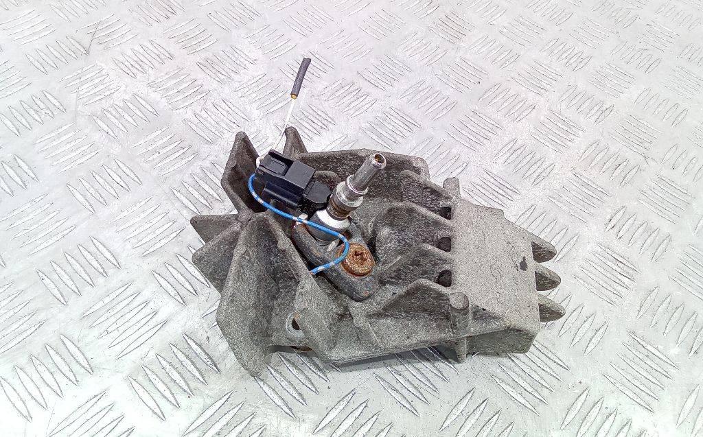 крепление форсунки Renault Megane 3 поколение 2009, 1.5 л., дизель, МКПП, 8200771226 - фото №1