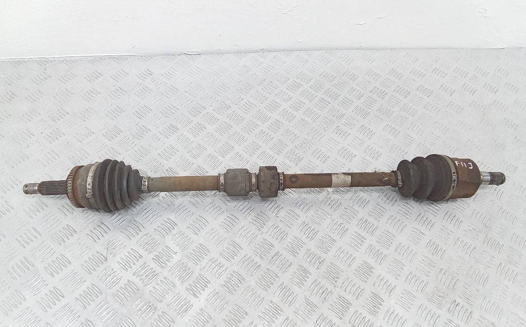полуось передняя правая (приводной вал, ШРУС) Hyundai i30 FD 2008, 1.6 л., дизель - фото №1
