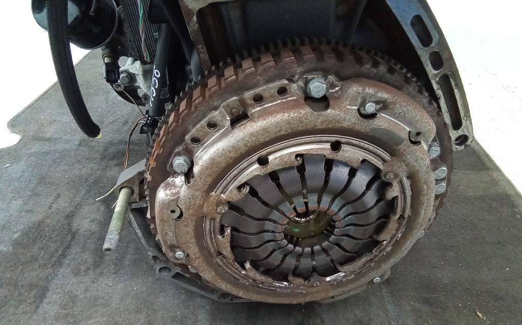 комплект сцепления Renault Clio 3 поколение 2007, 1.5 л., дизель, МКПП, 8200335084 - фото №1