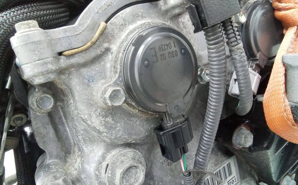 Клапан фазорегулятора Toyota C-HR 1 поколение 2017, 1.2 л., бензин, АКПП - фото №1