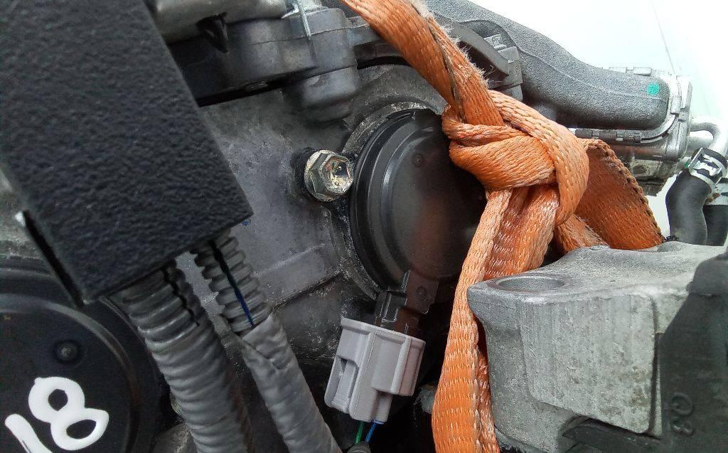 Клапан фазорегулятора Toyota C-HR 1 поколение 2017, 1.2 л., бензин, АКПП - фото №1