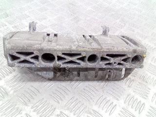 кронштейн (крепление) впускного коллектора Renault Megane 1 поколение [рестайлинг] 2001, 1.4 л., бензин, 7700110112