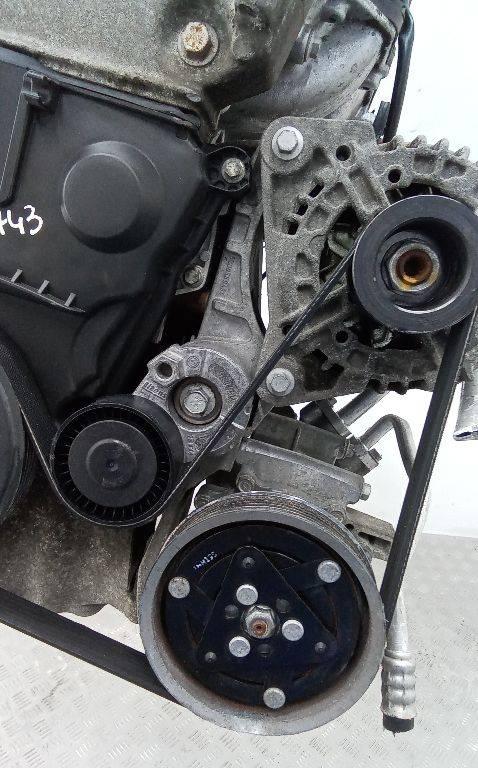 кронштейн генератора Renault Clio 3 поколение 2008, 1.6 л., бензин, МКПП, 8200669494 - фото №1