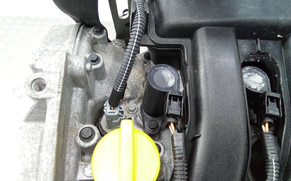 катушка зажигания Renault Clio 3 поколение 2008, 1.6 л., бензин, МКПП - фото №1