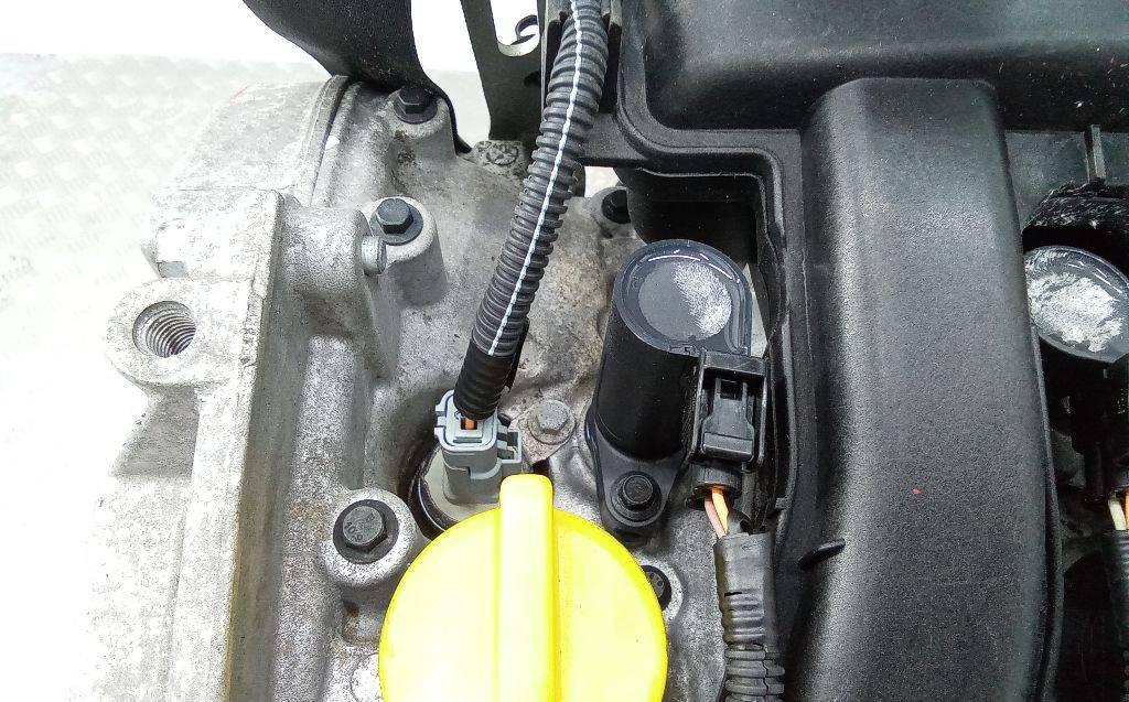 катушка зажигания Renault Clio 3 поколение 2008, 1.6 л., бензин, МКПП - фото №1