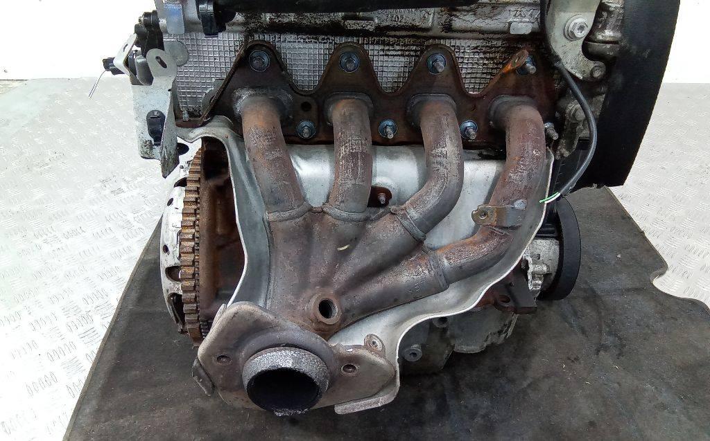 коллектор выпускной Renault Clio 3 поколение 2008, 1.6 л., бензин, МКПП - фото №1