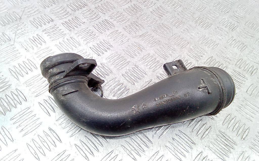 патрубок воздушного фильтра Citroen C5 2 поколение 2012, 9683956980 - фото №1