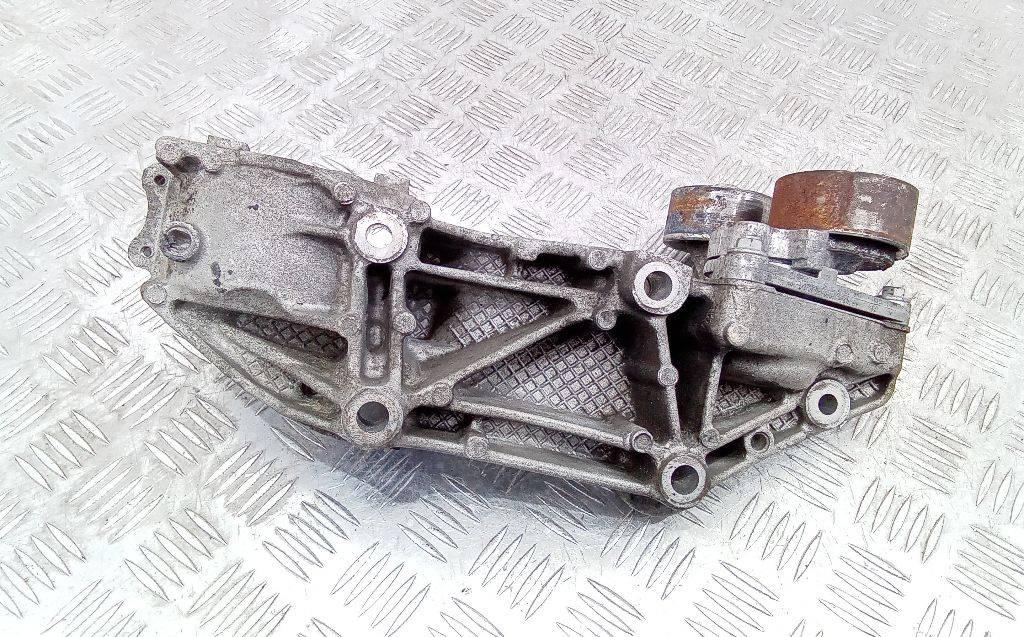кронштейн генератора Renault Master 3 поколение 2012, 2.3 л., дизель, 8200881264 - фото №1