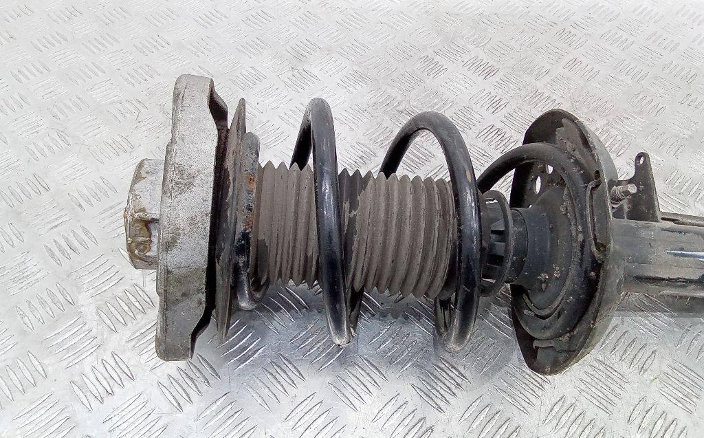 пружина передняя Mercedes-Benz A-Класс W176 2013, 2.0 л., бензин, АКПП - фото №1