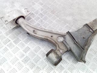 рычаг передний правый Mercedes-Benz A-Класс W176 2013, 2.0 л., бензин, АКПП