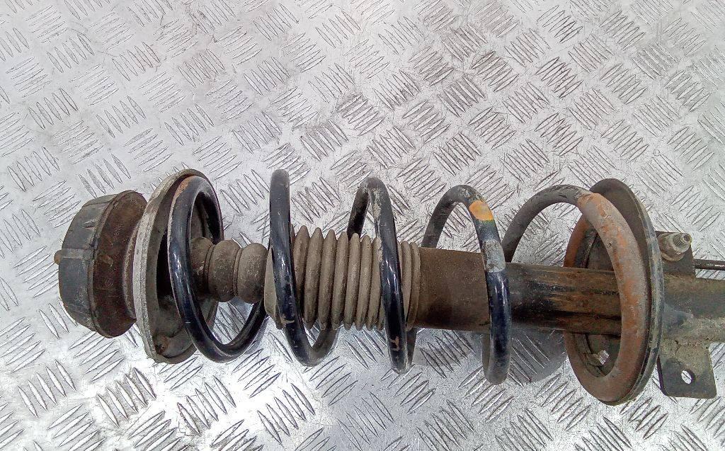 пружина задняя Renault Duster 1 поколение 2011 - фото №1