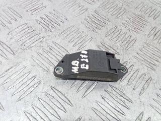 датчик удара Mercedes-Benz E-Класс W211/S211 2005, A0018209326