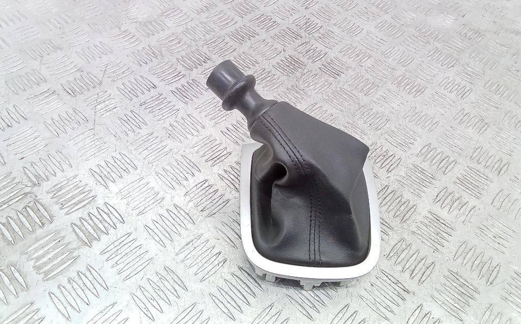 чехол рычага КПП Renault Megane 3 поколение 2011 - фото №1