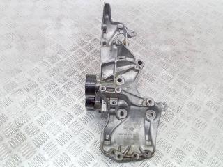 кронштейн генератора Renault Megane 1 поколение [рестайлинг] 1999, 1.4 л., бензин, МКПП, 688301819R