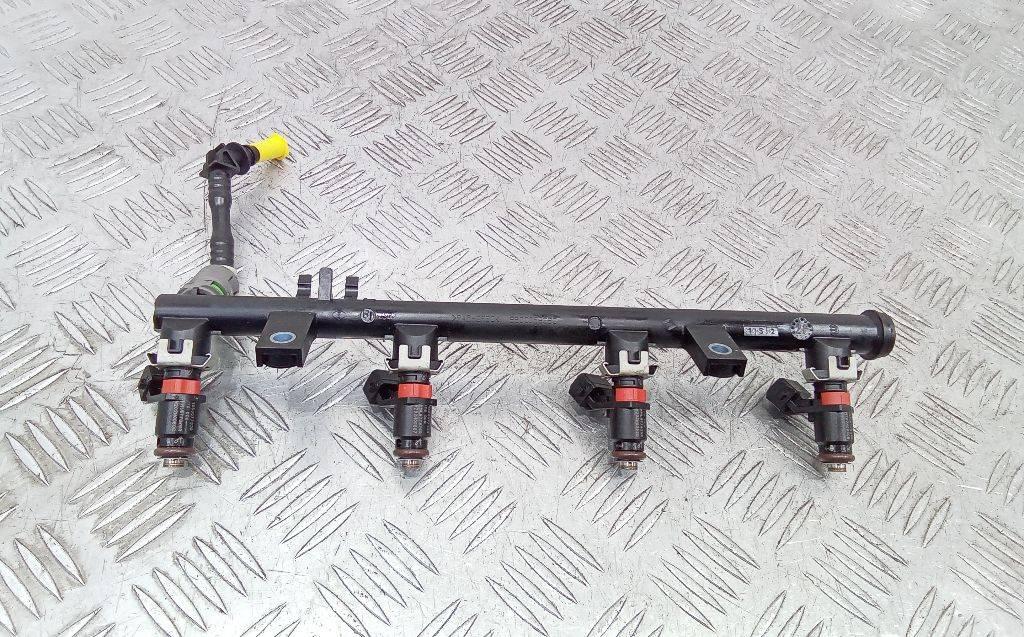 топливная рампа Renault Duster 2 поколение 2022, 2.0 л., бензин, МКПП, 8200053030 - фото №1