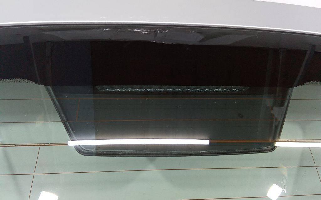 дополнительный стоп-сигнал Renault Laguna 3 поколение 2008, хетчбэк 5 дв. - фото №1