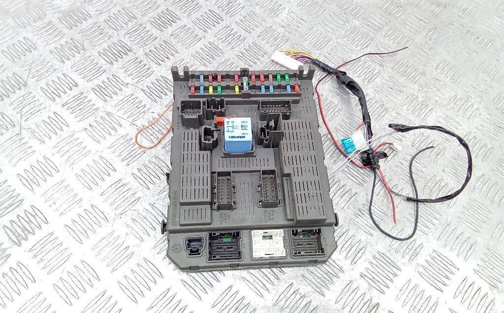 блок предохранителей Fiat Ulysse 2 поколение 2006, 1400310480 - фото №1