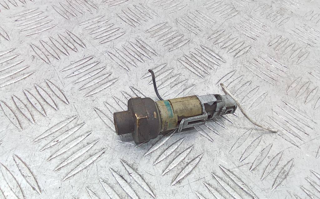 датчик давления масла Renault Clio 2 поколение 2000, 1.6 л., бензин, АКПП, 7700413763 - фото №1