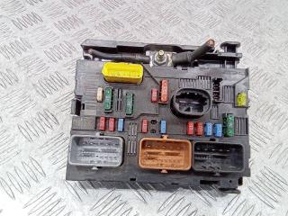 блок предохранителей Peugeot 207 1 поколение 2006, 9661086980